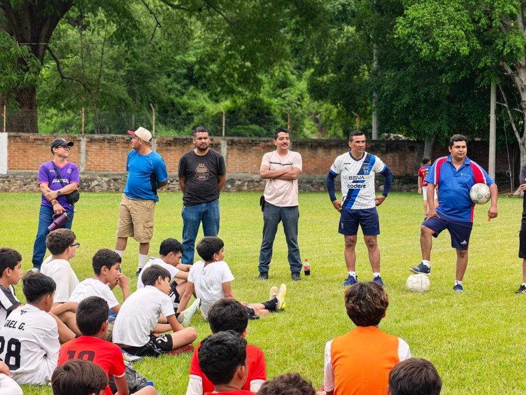 Amatlán de Cañas fortalece el deporte con la incorporación de entrenador de trayectoria nacional