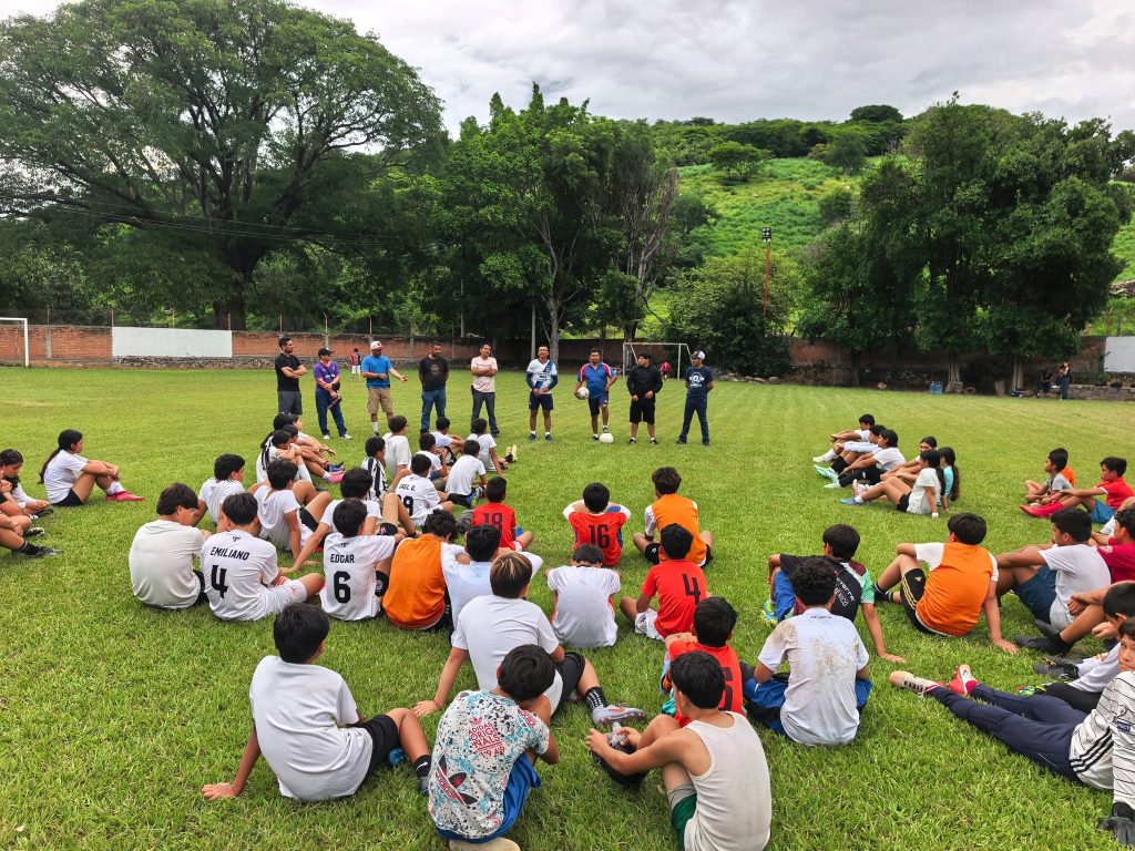 Amatlán de Cañas fortalece el deporte con la incorporación de entrenador de trayectoria nacional