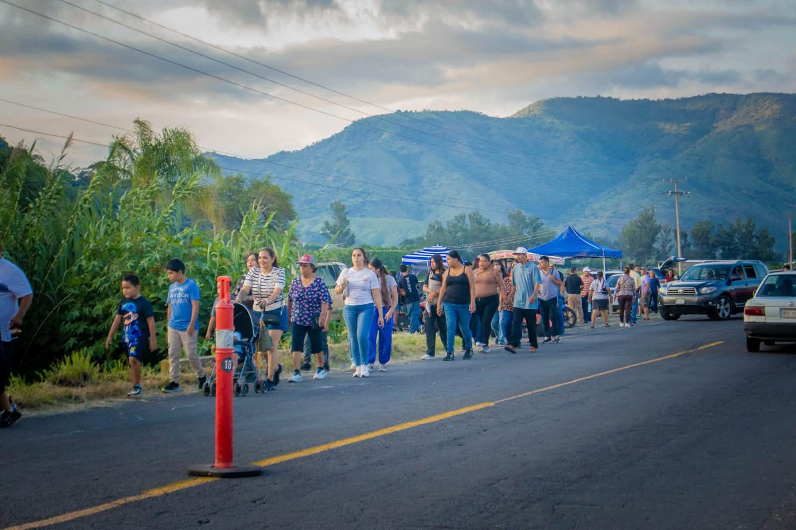 Tradición y convivencia distinguen el Paseo de Santa Anita en Jala