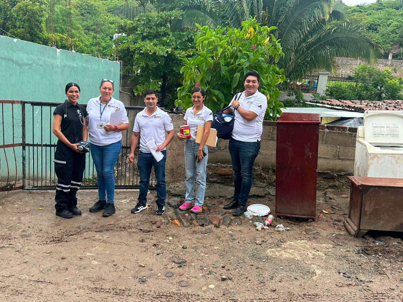 Amatlán de Cañas brinda atención médica y vacunación tras desbordamiento del arroyo El Panal