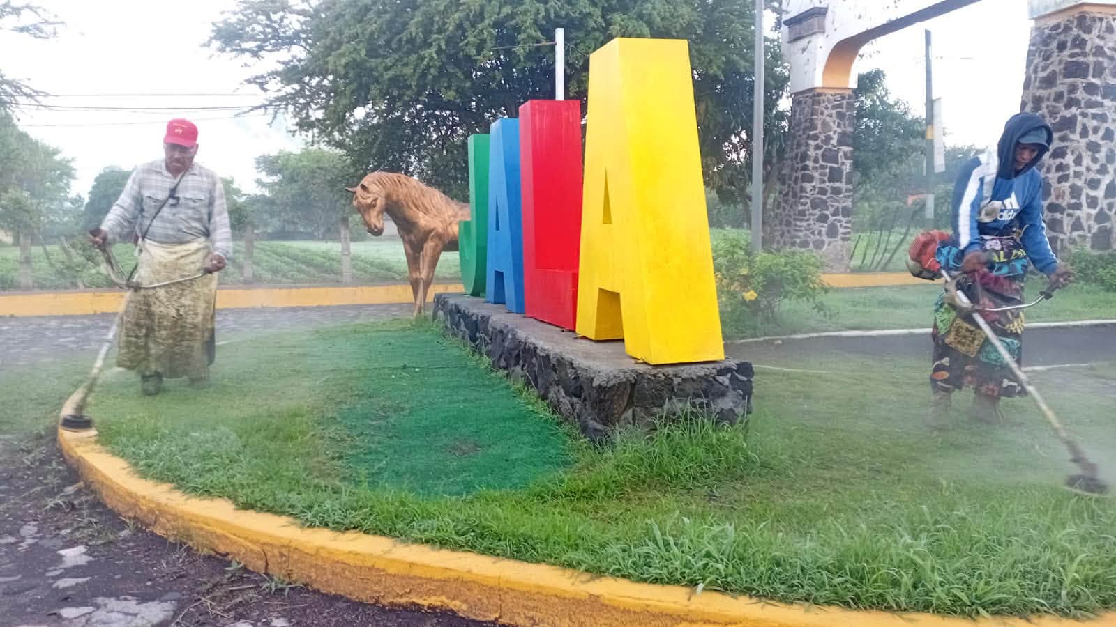 Jala fortalece el mantenimiento urbano con jornada permanente de poda y conservación de espacios públicos