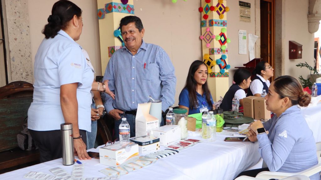 Ahuacatlán realiza Jornada de Servicios Gratuitos con motivo del Día Naranja