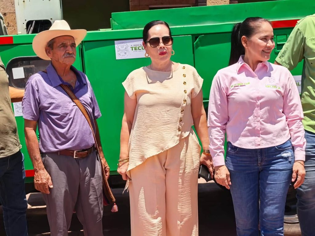 Tecuala fortalece el alumbrado público con entrega de grúa canastilla hidráulica