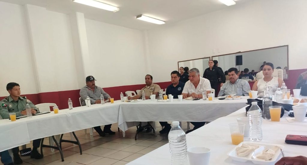 Ahuacatlán fortalece coordinación regional en seguridad y capacitación de sus corporaciones