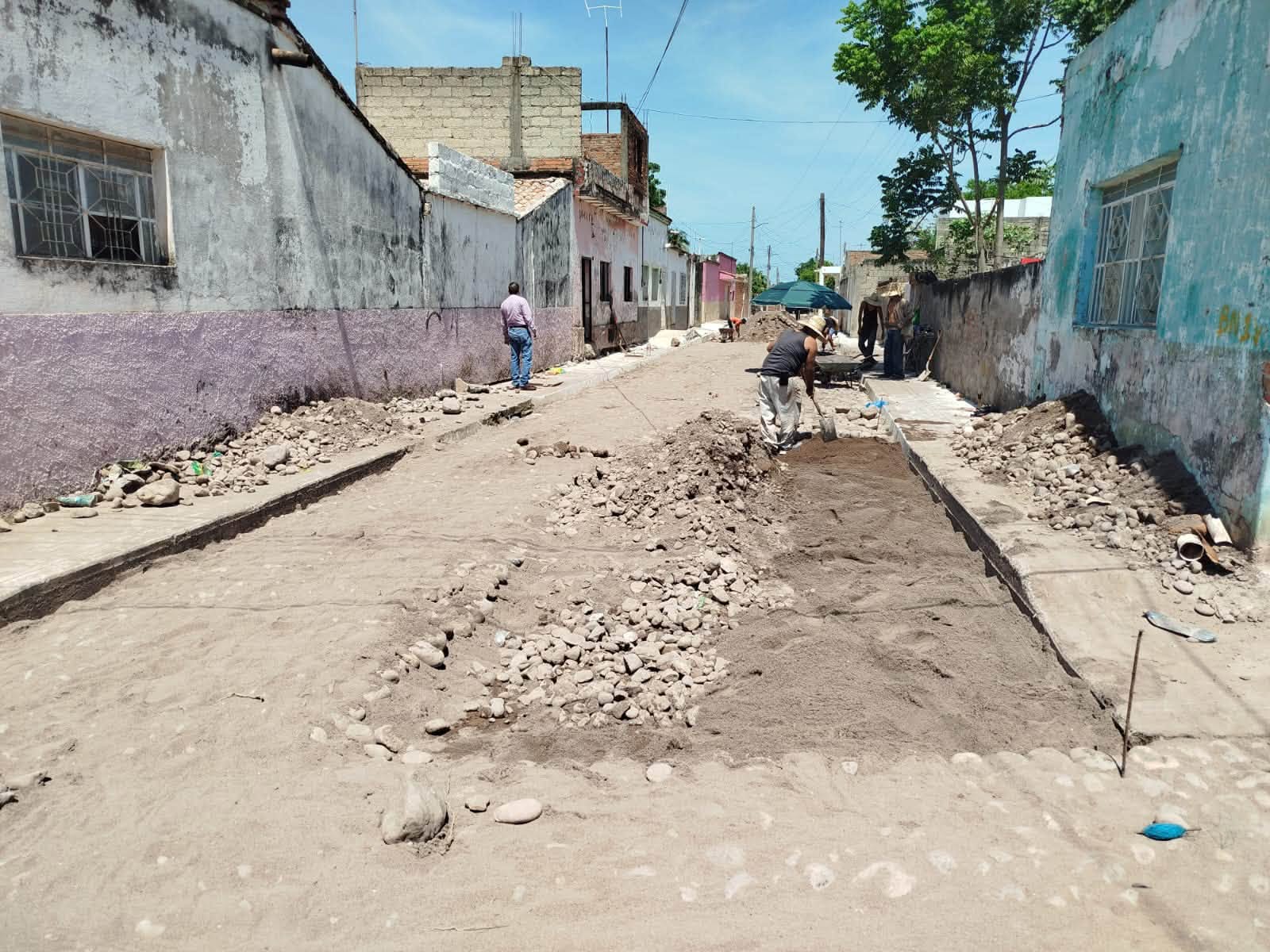Avanza obra de empedrado en la calle Anacleto Correa de Tuxpan