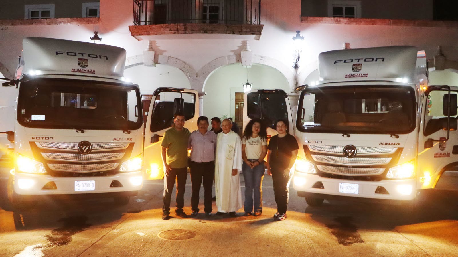 Ahuacatlán fortalece la recolección de basura con dos nuevos camiones