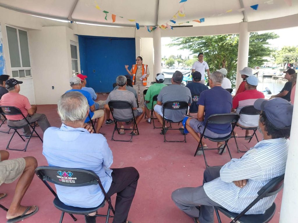 San Blas informa a pescadores sobre medidas preventivas ante temporada de huracanes