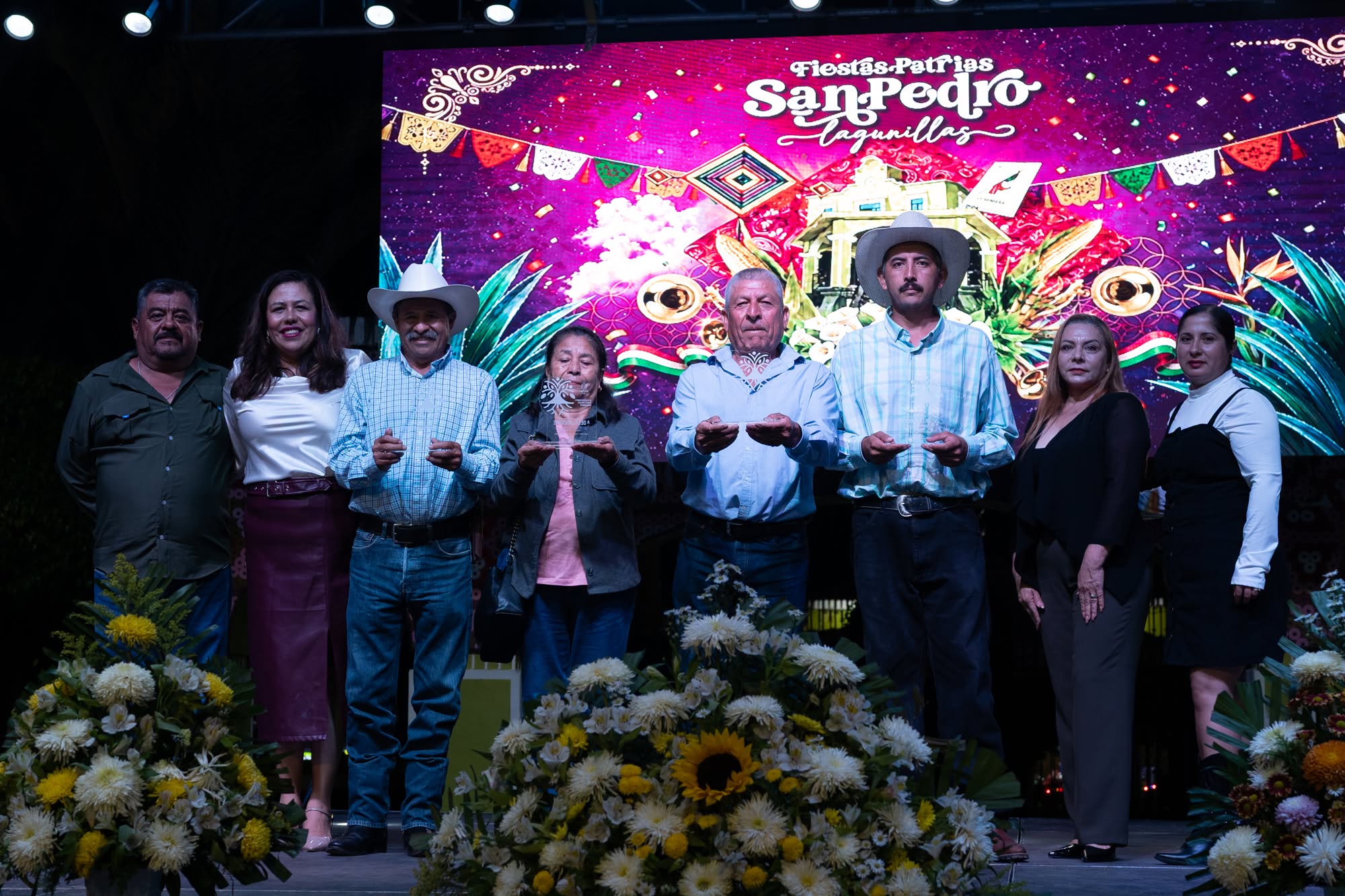 San Pedro Lagunillas reconoce a migrantes de sus comunidades durante celebración