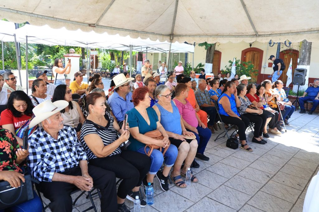 Amatlán de Cañas entrega 32 visas del Programa Reuniendo Familias