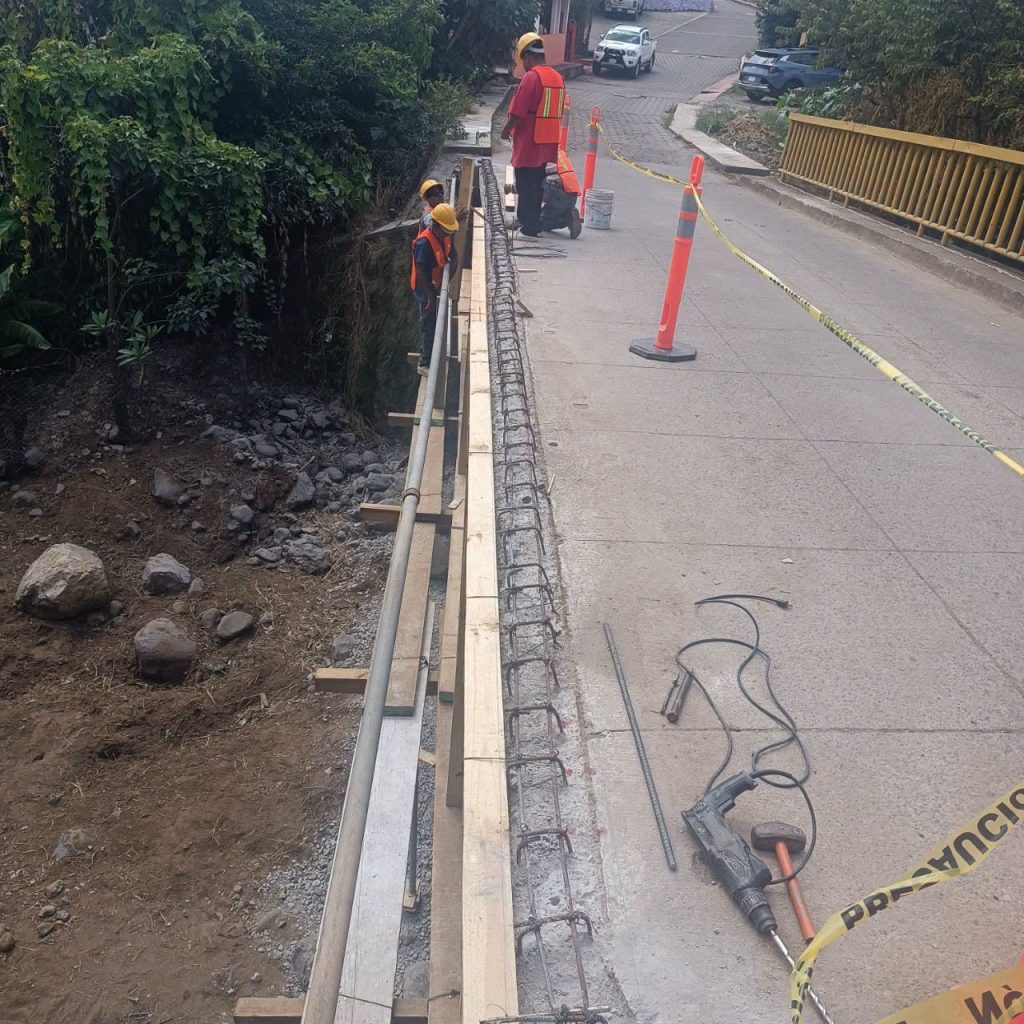 San Pedro Lagunillas reporta avances en la obra del puente de Las Guásimas