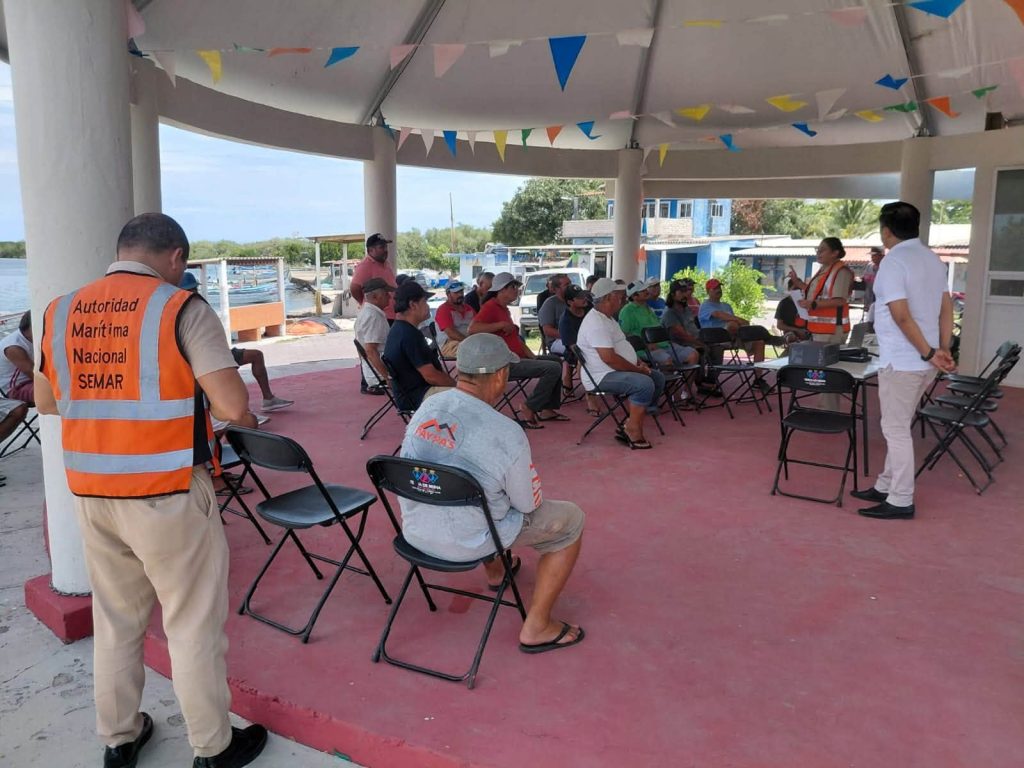 San Blas informa a pescadores sobre medidas preventivas ante temporada de huracanes