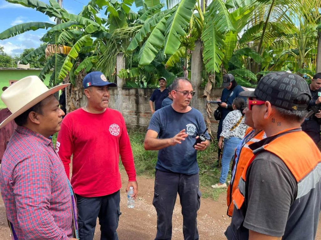 Gobierno de Nayarit atiende viviendas afectadas por desbordamiento del río San Pedro en Rosamorada