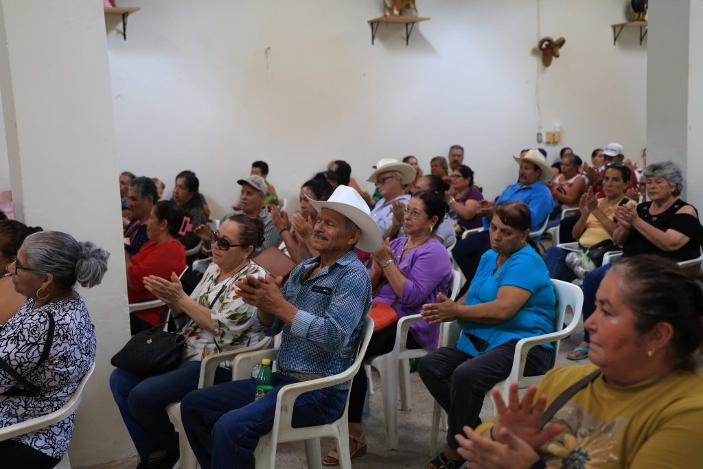 Amatlán de Cañas participa en el programa Reuniendo Familias