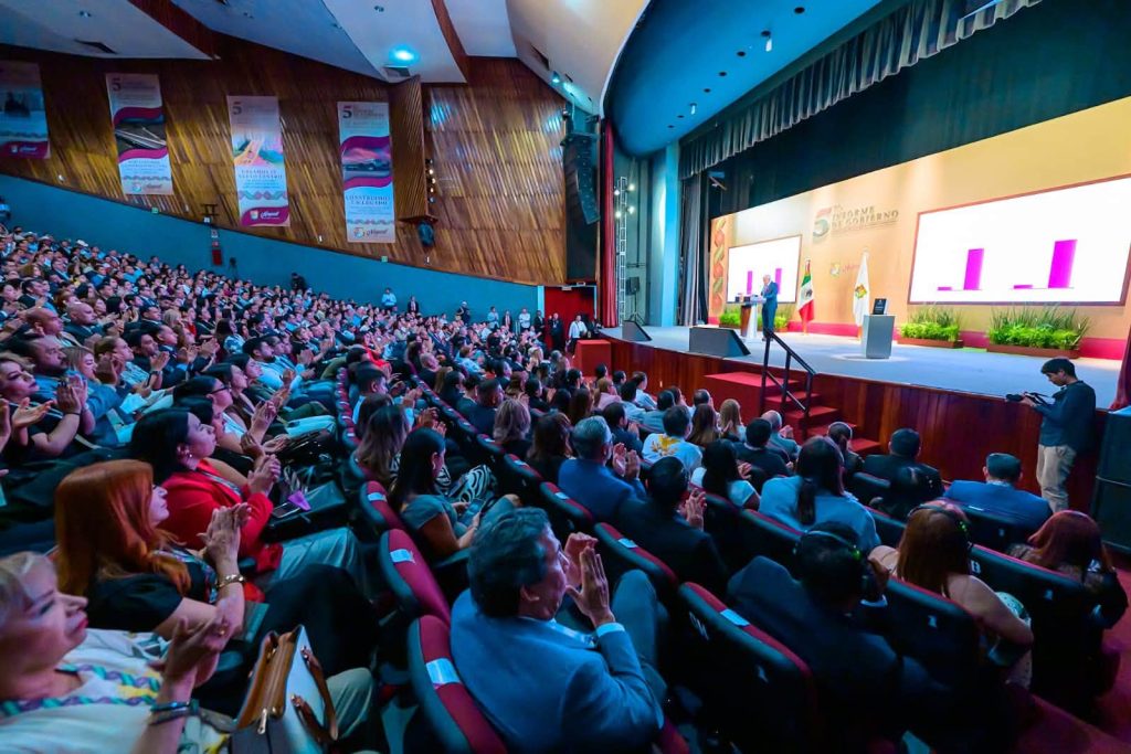 Miguel Ángel Navarro presenta su Quinto Informe de Gobierno en Nayarit