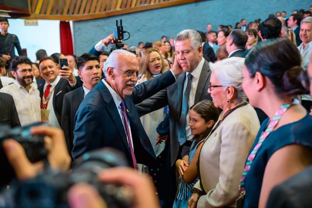 Miguel Ángel Navarro presenta su Quinto Informe de Gobierno en Nayarit