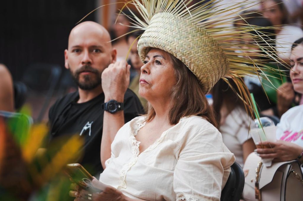Domingo en Familia reúne a familias en el Andador Morelos de Compostela