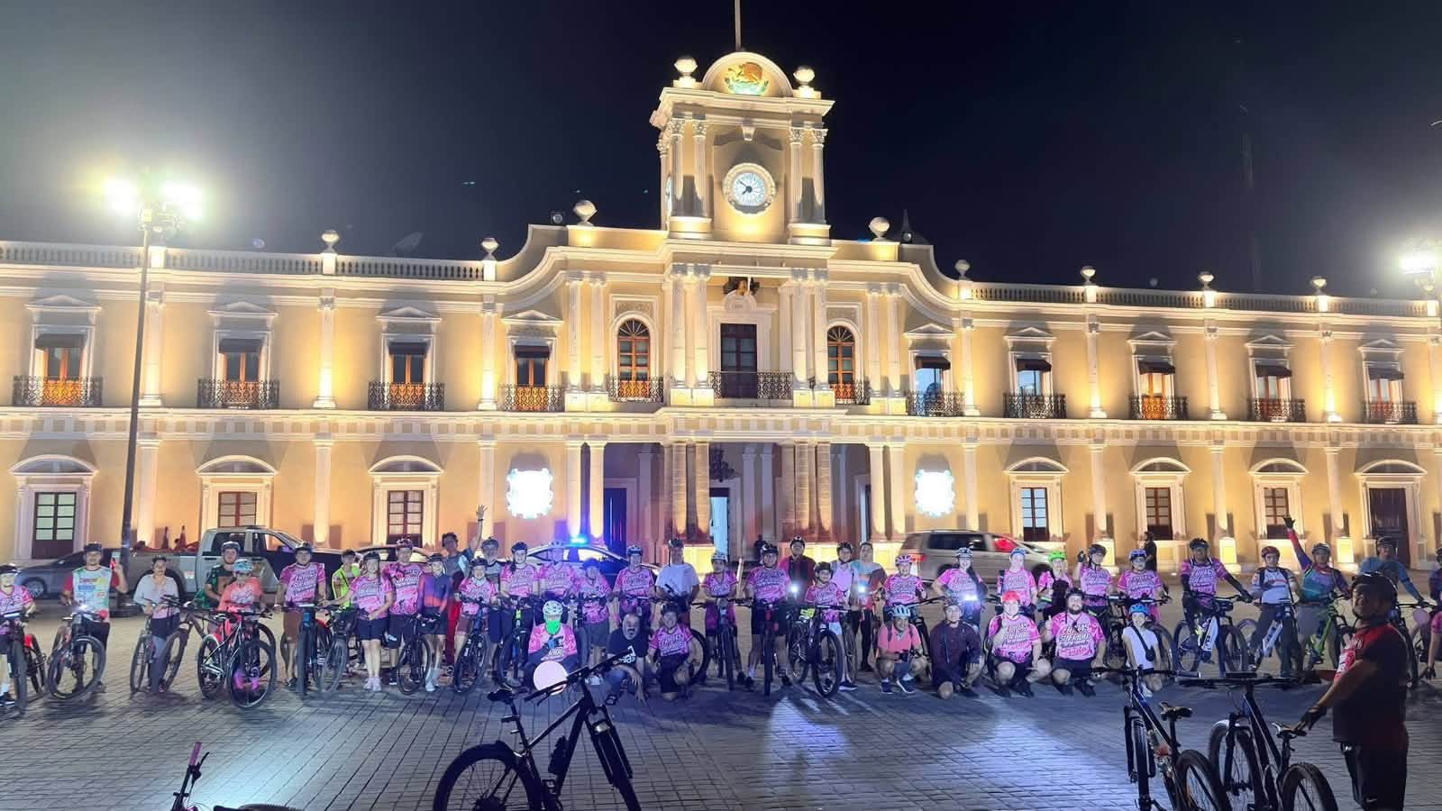 Secretaría de Movilidad de Nayarit participa en la Rodada Rosa para promover la prevención del cáncer de mama