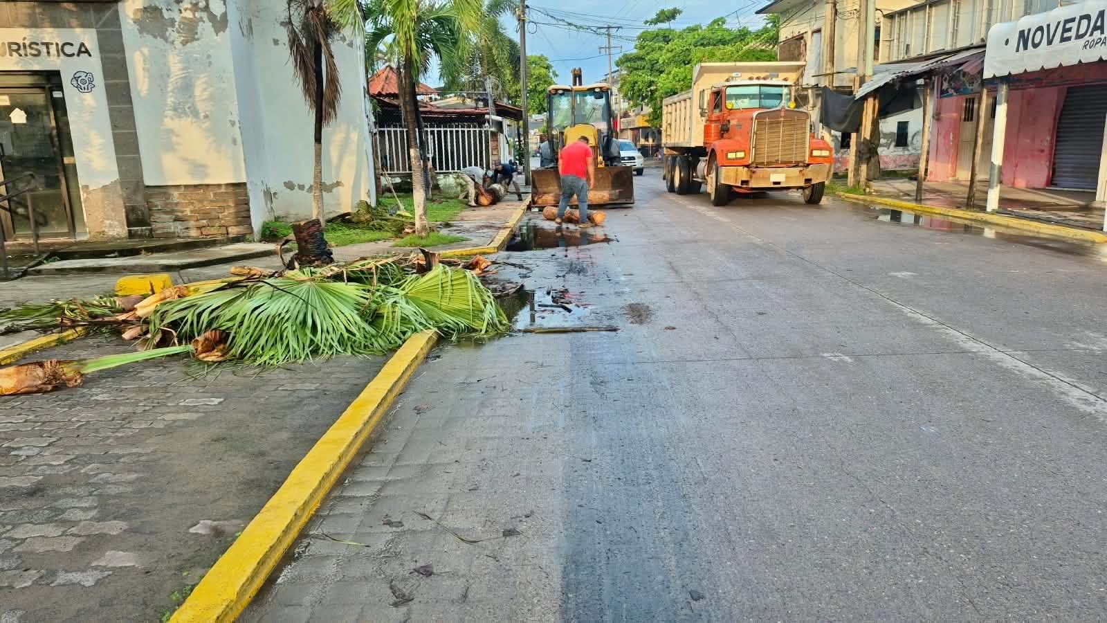 San Blas realiza trabajos de mantenimiento en distintas áreas del puerto