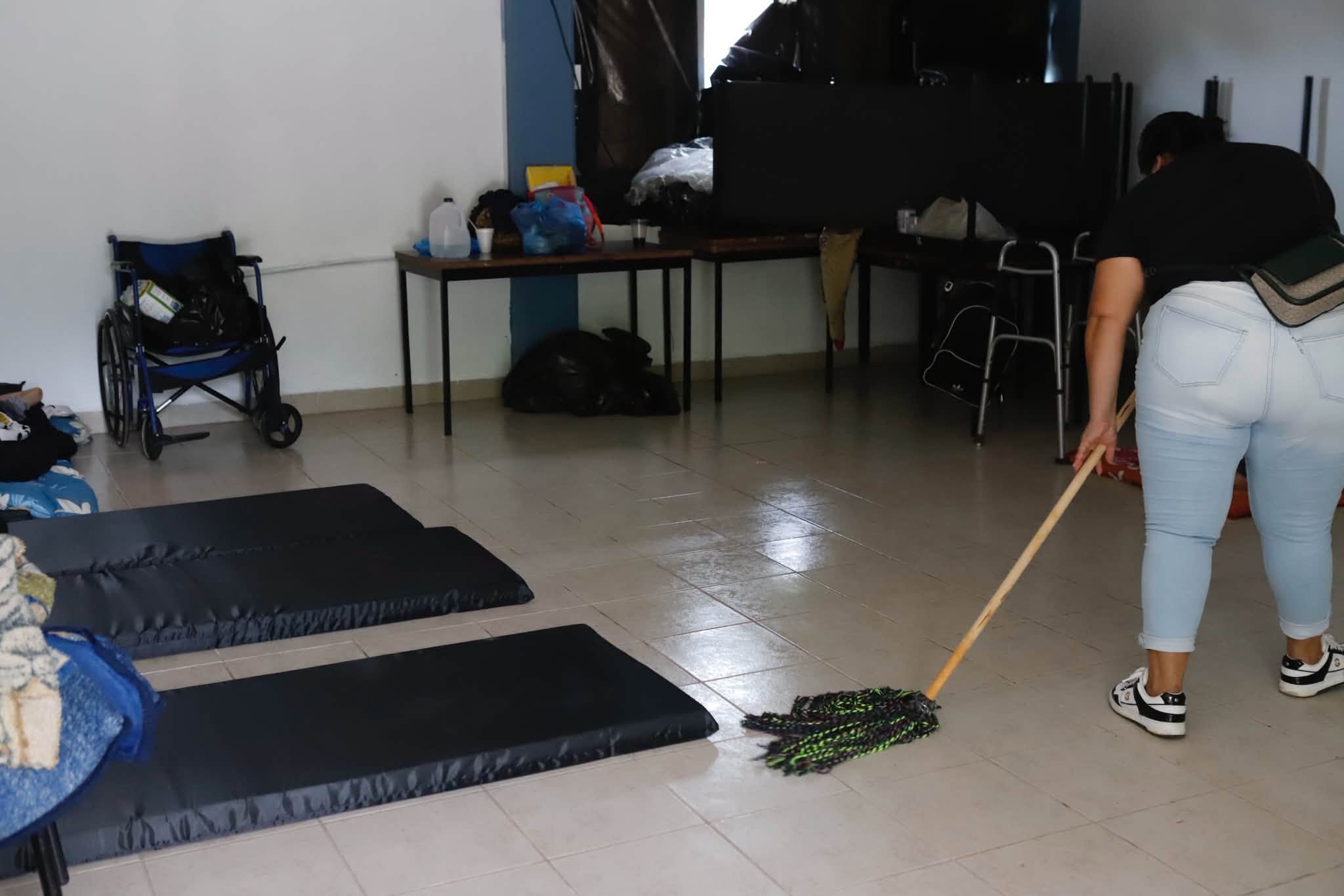 San Blas mantiene en operación albergue temporal ante el huracán Simón