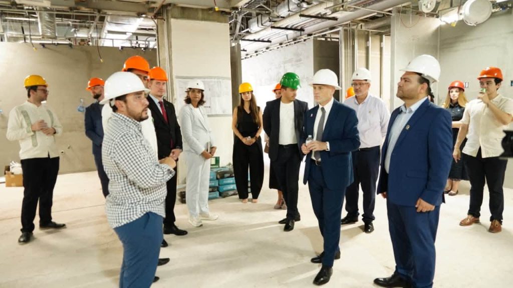 Delegación checa visita infraestructura de salud y educación en Bahía de Banderas