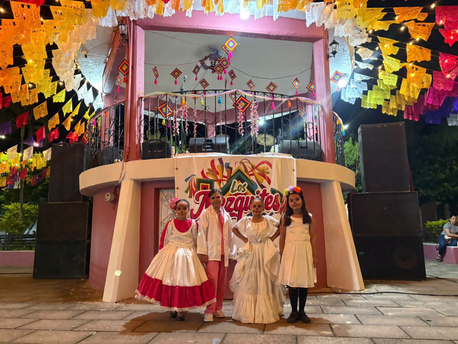 Ballet Folklórico Amate de Amatlán de Cañas se presenta en las Fiestas de Los Mezquites