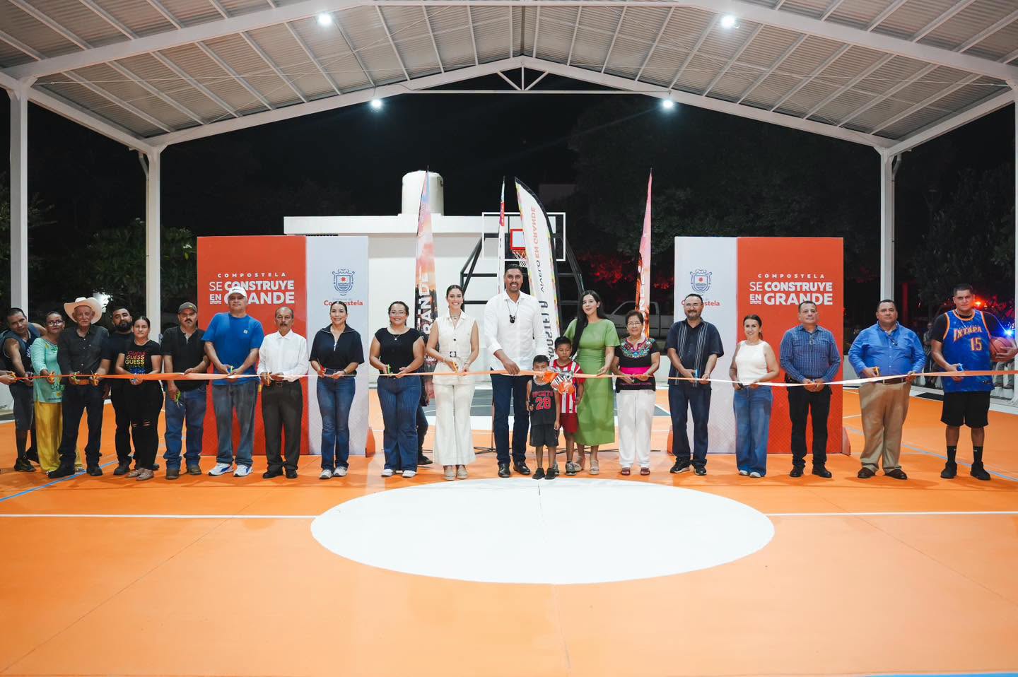 Compostela estrena cancha deportiva en la comunidad de Villa Morelos