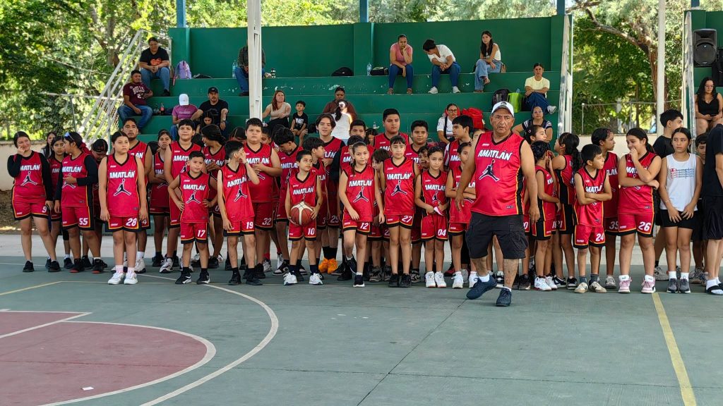 Amatlán de Cañas reúne a jóvenes deportistas en torneo relámpago de básquetbol infantil mixto