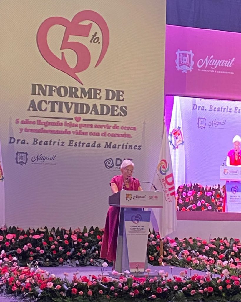 Ahuacatlán participa en el Quinto Informe de Actividades del DIF Nayarit