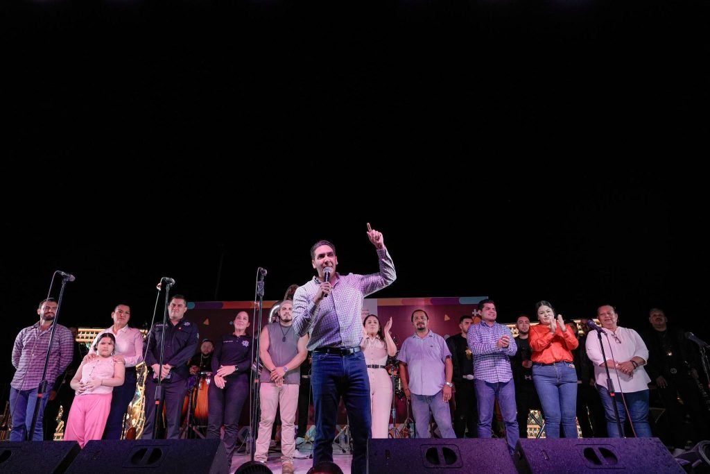 Bahía de Banderas cierra fiestas patronales con música de banda en Emilio M. González, Altavela y Santa Fe