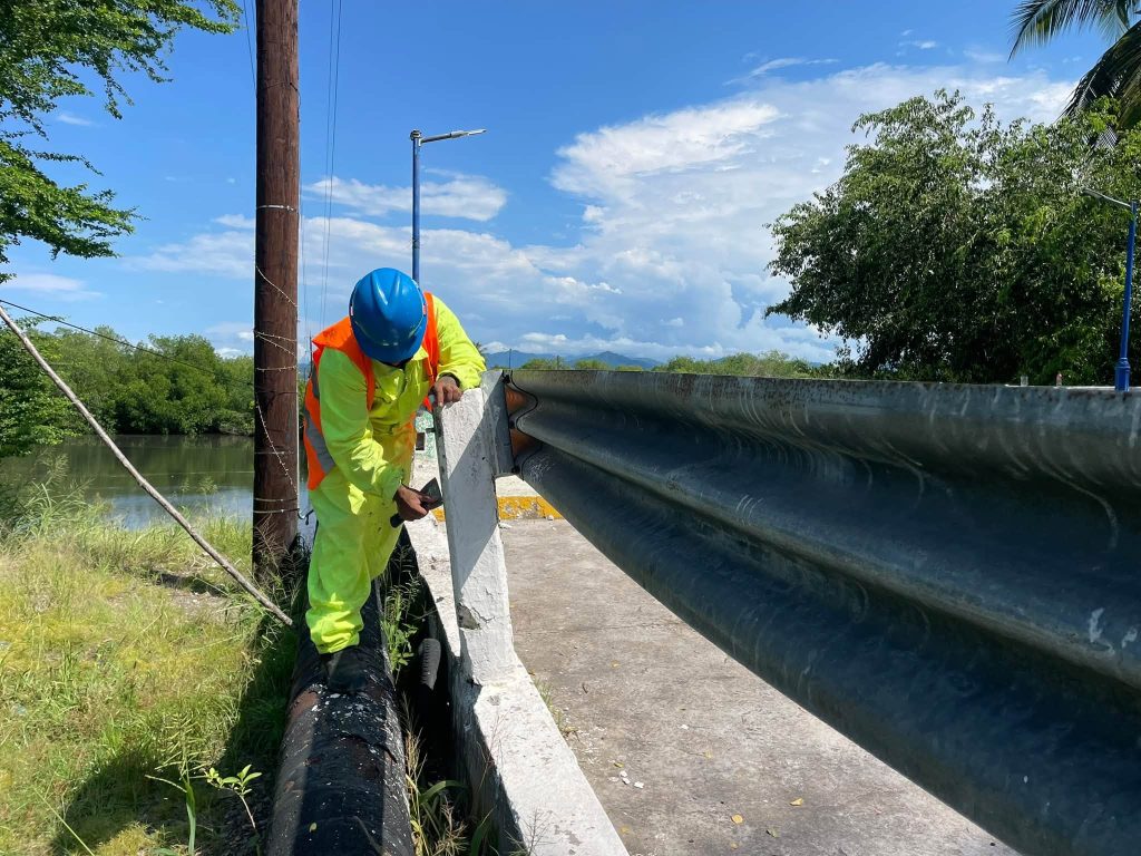 San Blas realiza gestiones para conservar y dar mantenimiento al puente de acceso al puerto