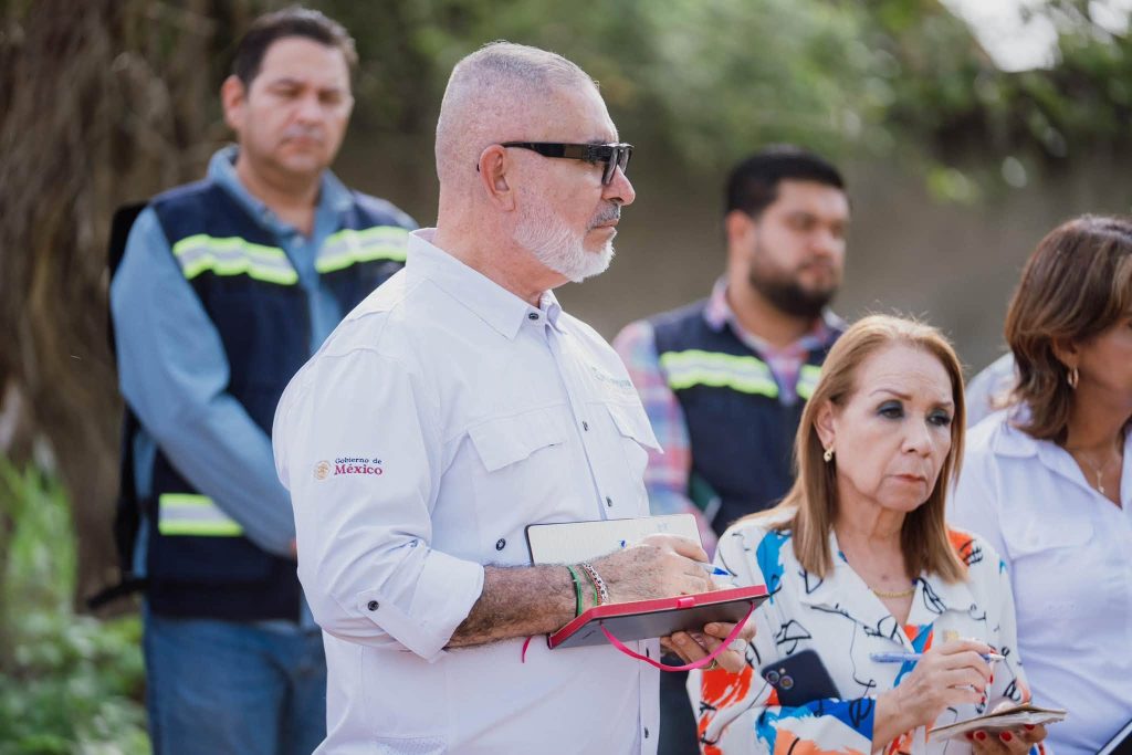 Miguel Ángel Navarro y Beatriz Estrada inician obras de saneamiento por más de 37 millones de pesos en Puga
