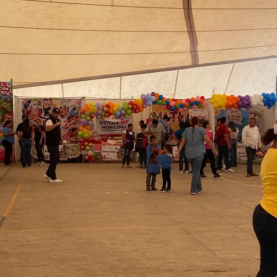 Escuela primaria de Marquezado representa a su municipio en muestra de alimentación saludable en Tepic