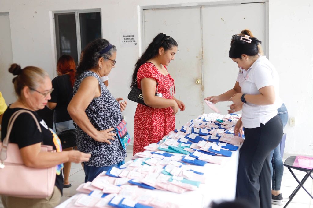 San Blas entrega 269 lentes gratuitos para mejorar la salud visual de la población